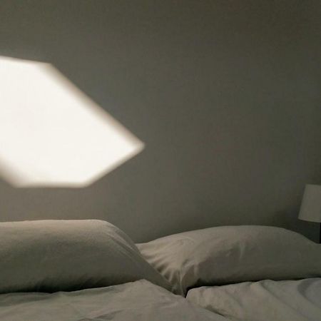 Rooms-Zimmer Neuhausen Am Rheinfall Bagian luar foto