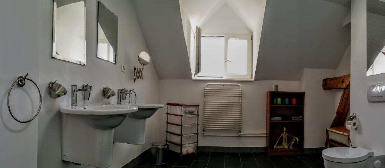 Rooms-Zimmer Neuhausen Am Rheinfall Bagian luar foto